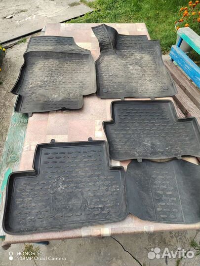 Автоковрики на Renault Fluence