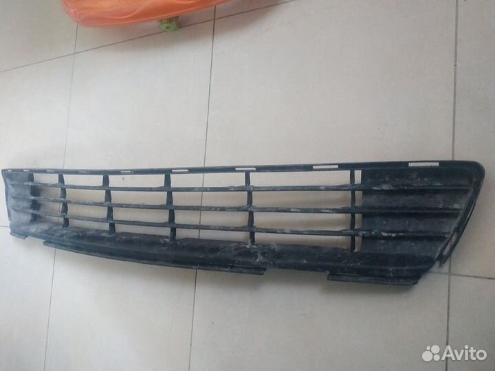 Решетка переднего бампера