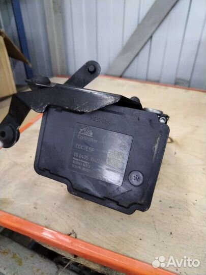 Блок ABS Renault Megane 3 Scenik 3