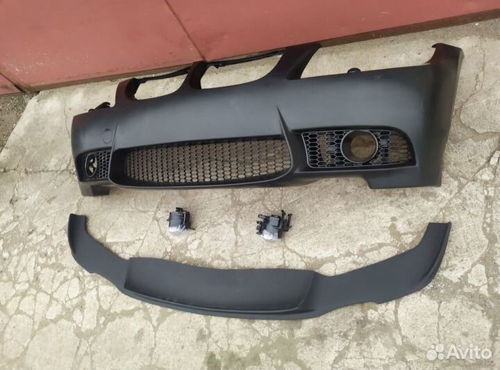 Передний бампер на BMW E90 M3