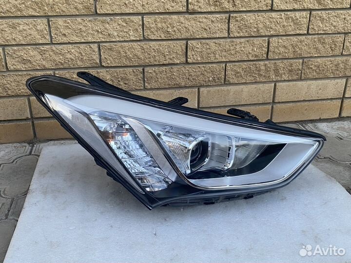 Фара правая ксенон Hyundai Santa Fe 3 DM