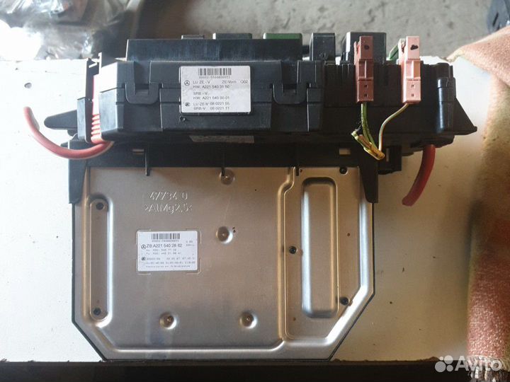 Блок предохранителей SAM мерседес w221