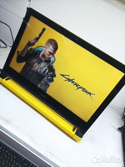 Ноутбук lenovo core i3/8GB/SSD120GB сенсорный