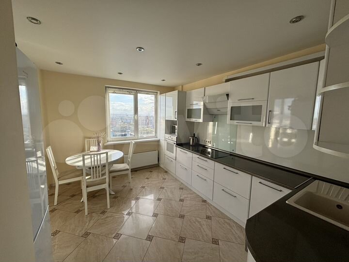 2-к. квартира, 62 м², 22/23 эт.