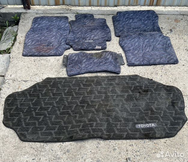Ковры в салон автомобиля штатные чехлы сидений