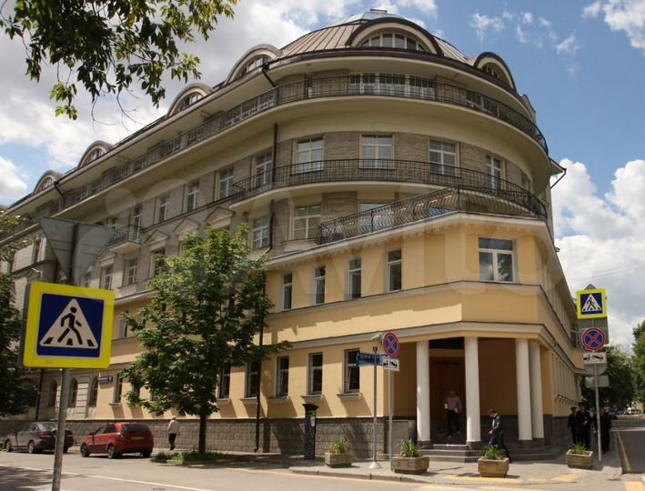 Презентабельный офис со своб.входом, 320 м²