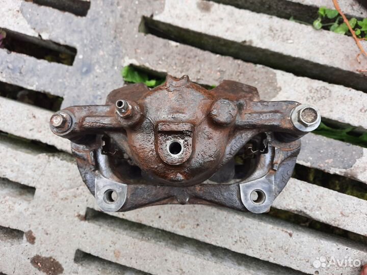 Суппорта передние Chevrolet Cruze, Opel Astra J