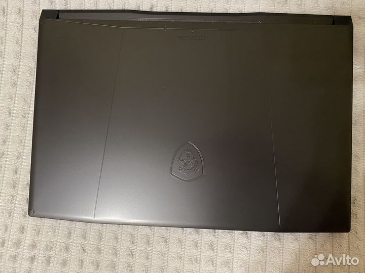 Ноутбук MSI Katana 17 b12u