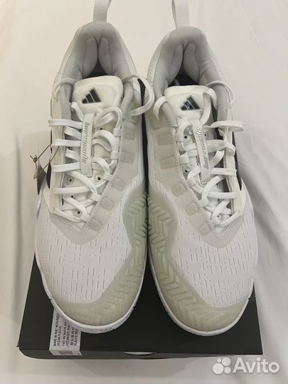 Теннисные кроссовки