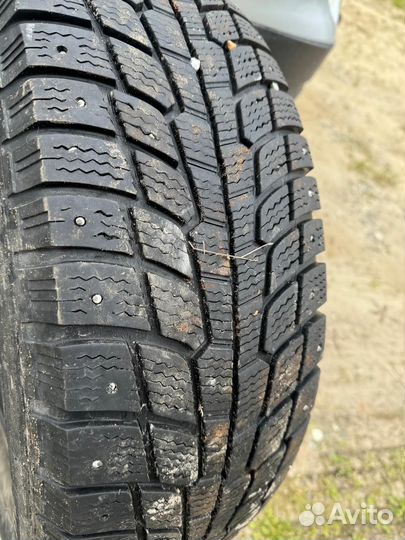 Michelin Latitude X-Ice North 235/70 R16