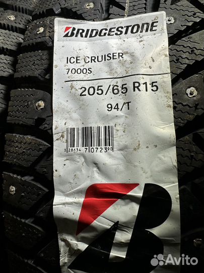 Bridgestone Ice Cruiser 7000 205/65 R15 94T