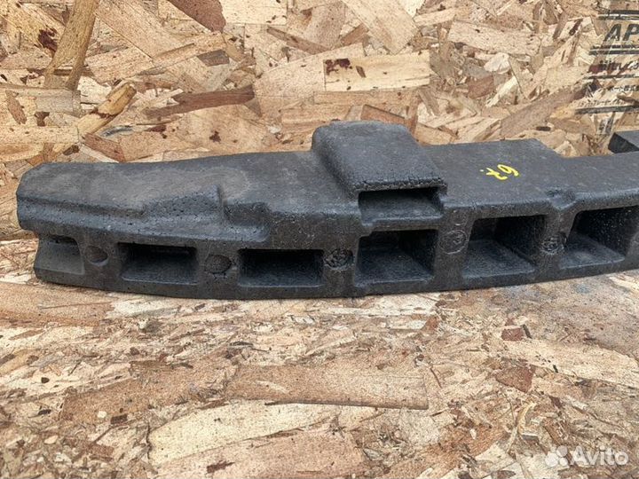 Усилитель бампера(пенопласт) Volkswagen Golf 5 2.0