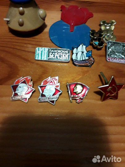 Значки советских времен