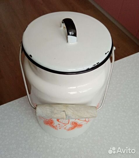 Бидоны и чайник эмалированный СССР