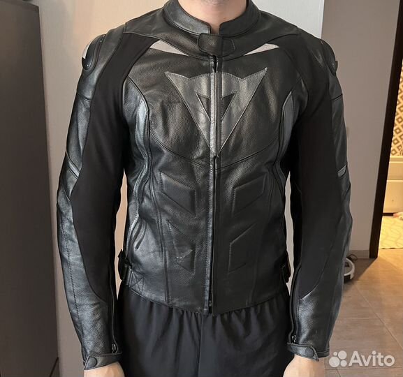 Мотокуртка кожаная с защитой мужская dainese