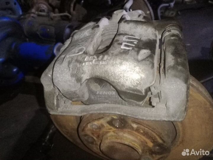 Суппорт тормозной передний правый LADA Vesta 2017