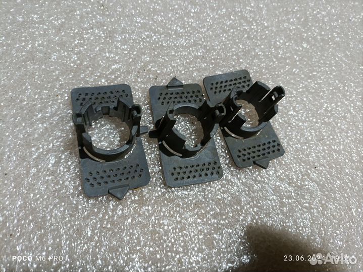 Кронштейн крепления парктроника Mercedes w221