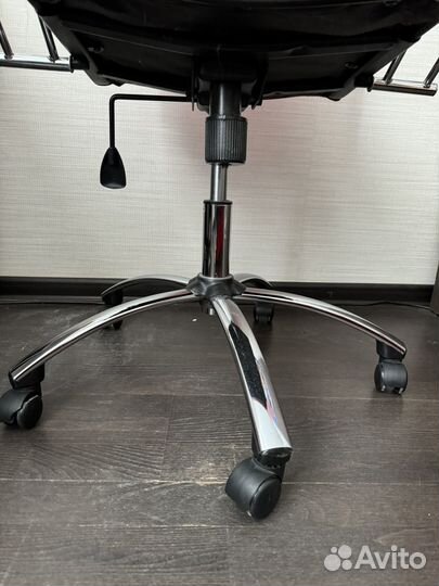 Компьютерное кресло