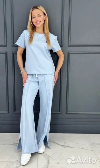 Брючный костюм женский