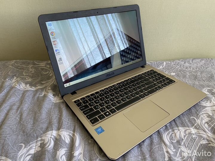 Отличный Ноутбук Asus Intel/4gb/SSD