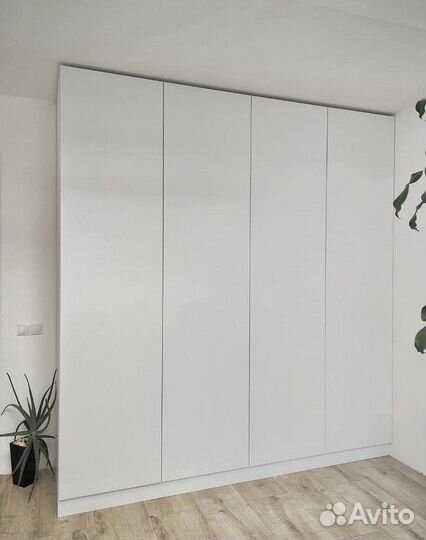 Шкафы на заказ распашные