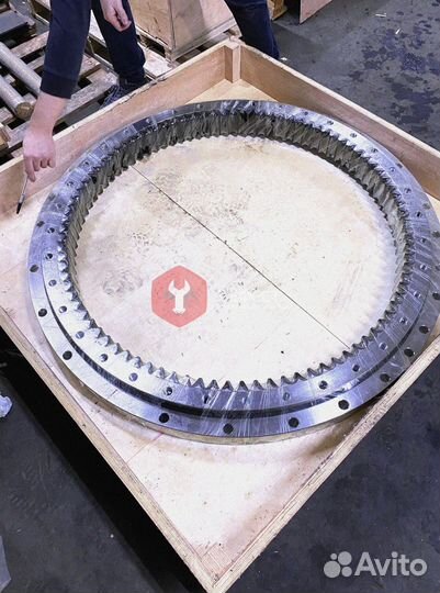 Поворотный круг Hyundai R380LC-9MH 81NA-01022GG