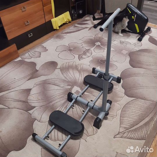 Тренажёр для мышц бедер