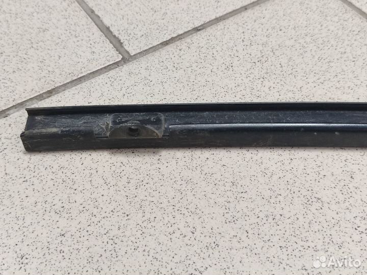 Направляющая стекла задняя левая LC 200 2007-21