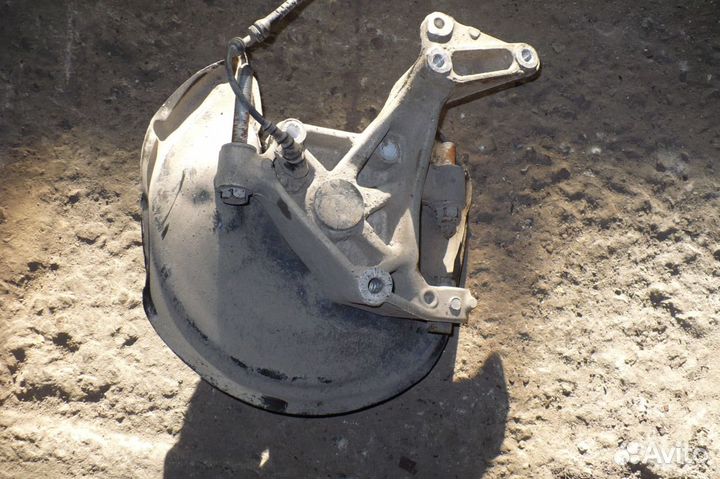 Кулак задней подвески VW PassatB6 Tiguan SkodaYeti