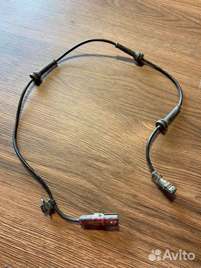 Датчик abs передний Renault Megane 2