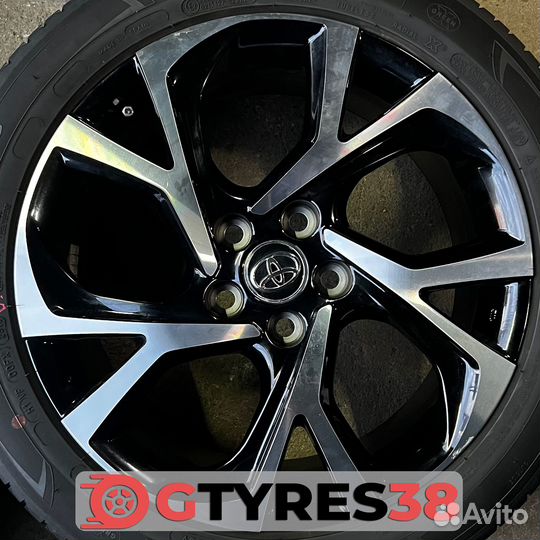 Toyota R18 5x114.3 7JJ ET50 (351D40304)