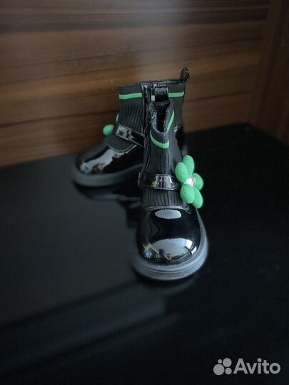 Ботинки демисезонные для девочки 24