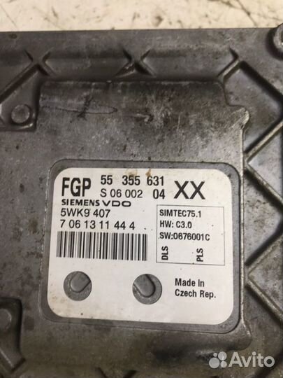 Блок управления двигателем Opel Vectra C Z18XER