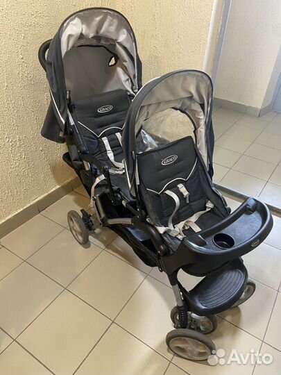 Прогулочная коляска для двойни и погодок graco