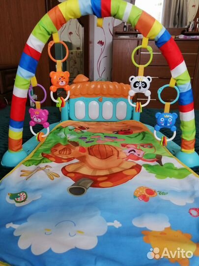 Развивающий коврик с пианино