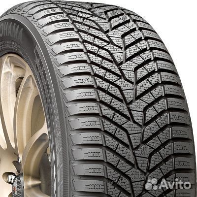 Yokohama BluEarth Winter V905 275/40 R20