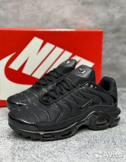 Кроссовки Nike TN Plus