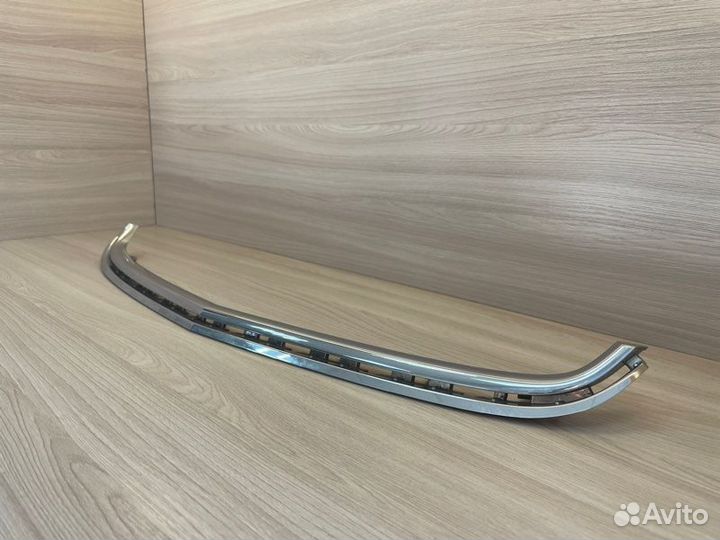 Молдинг решетки радиатора Opel Antara