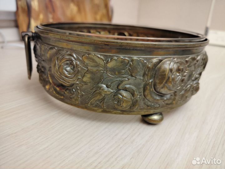 Антикварная ваза, сухарница латунь