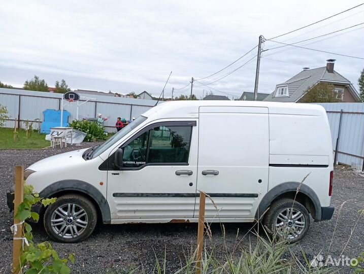 Ford Transit Connect цельнометаллический, 2005