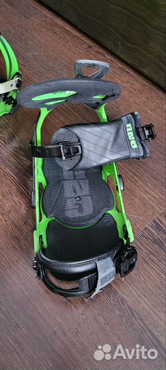 Крепления для сноуборда Gnu