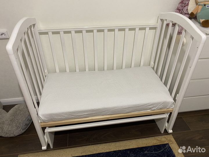Кровать детская с матрасом