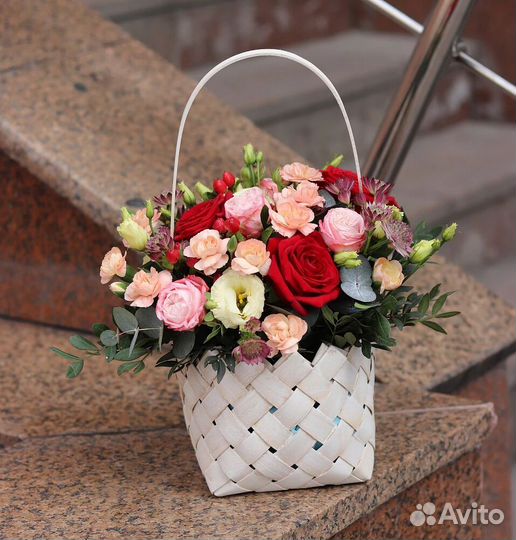 Цветы в корзине 