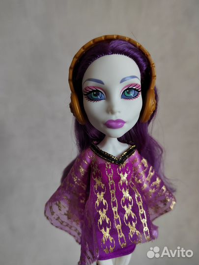 Кукла Monster High Спектра 13 Желаний