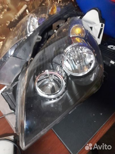 Фары Opel Astra H 2007 год