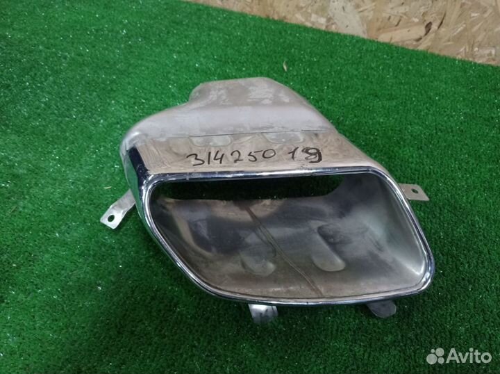 Насадка глушителя правая Volvo XC60 2014-2017