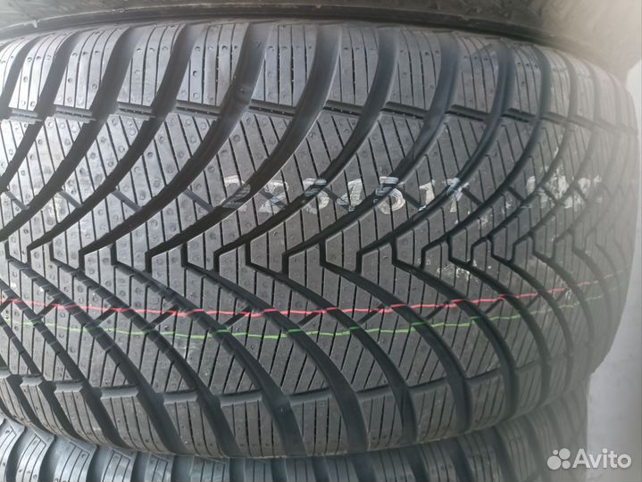 Kumho Solus 4S HA32 SUV 225/45 R17