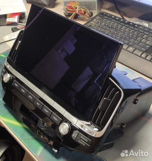 Магнитола для Toyota Land Cruiser 200 2007-2015