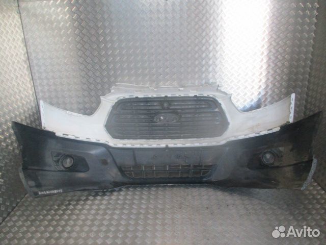 Бампер передний в сборе с решеткой радиатора ford