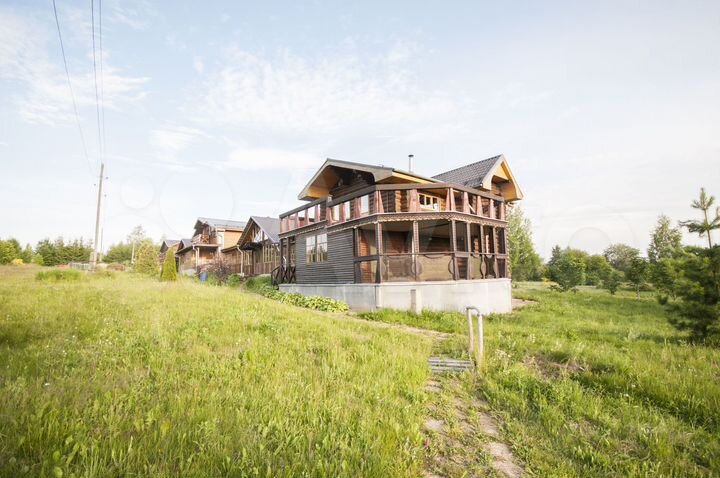 Коттедж 800 м² на участке 3 га